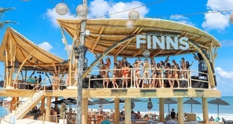 Finns Beach Club di Bali