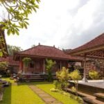 Indahnya Rumah Adat Bali