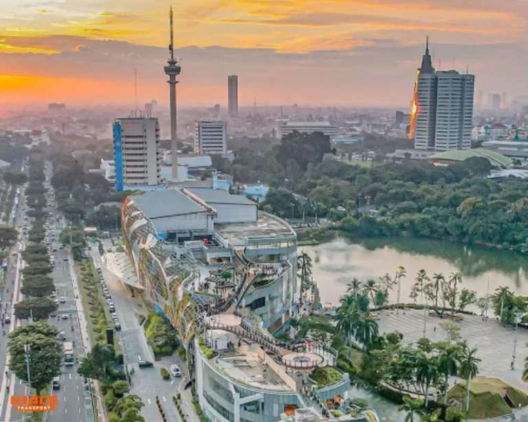 Mengenal Senayan Park