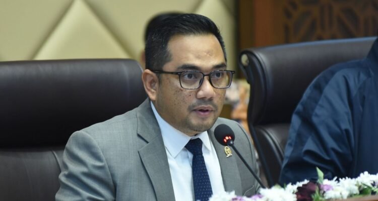Ketua Komisi II DPR